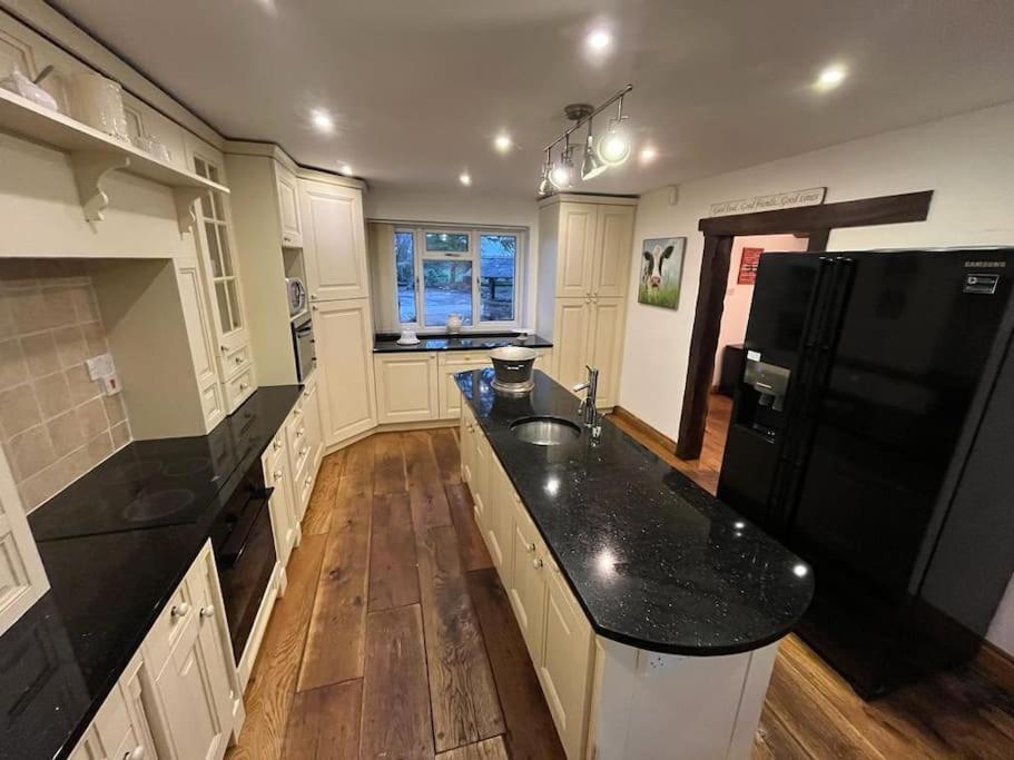 Brownhills Villa Eaton  Екстериор снимка